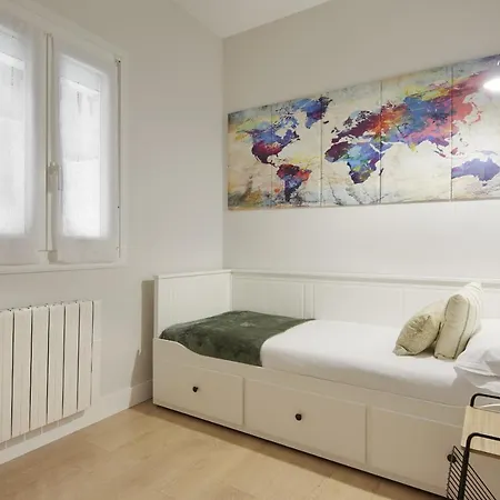 Apartment Always Easy I Tabakalera *